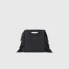 Borsa in pelle con tracolla a catena Borsa in pelle con tracolla a catena