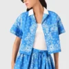 Camicia con colletto stampato a contrasto