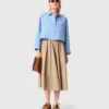 Camicia ricamata con plissettatura sul retro Camicia ricamata con plissettatura sul retro
