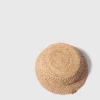 Cappello a secchiello in rafia lavorato all’uncinetto