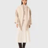 Cappotto corto in lana con sciarpa rimovibile Cappotto corto in lana con sciarpa rimovibile