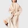 Cappotto corto in lana con sciarpa rimovibile Cappotto corto in lana con sciarpa rimovibile