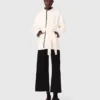 Cappotto foderato con nastro a contrasto Cappotto foderato con nastro a contrasto