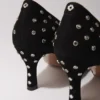 Décolleté con punta a punta e strass Décolleté con punta a punta e strass