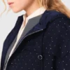 Giacca a vento con cappuccio e strass Giacca a vento con cappuccio e strass