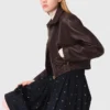 Giacca corta in pelle vintage Giacca corta in pelle vintage