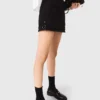 Gonna-pantaloncino ricamata Gonna-pantaloncino ricamata