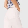 Jeans a vita alta e gamba larga Jeans a vita alta e gamba larga