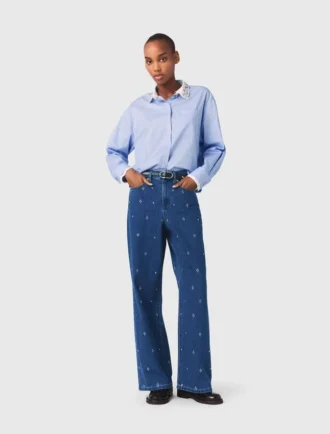 Jeans a zampa con strass