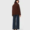 Jeans a zampa con tasche applicate Jeans a zampa con tasche applicate