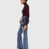 Jeans bootcut con tasche con cerniera Jeans bootcut con tasche con cerniera