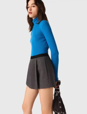 Maglione a collo alto effetto seconda pelle