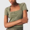 Maglione a collo quadrato a costine