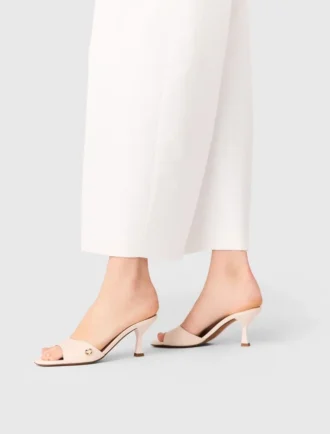 Mules in pelle