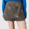 Pantaloncini con ricami floreali Pantaloncini con ricami floreali