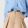 Pantaloncini in cotone a pieghe Pantaloncini in cotone a pieghe