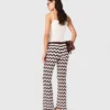 Pantaloni all’uncinetto a zigzag