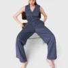 Pantaloni da completo con pieghe e strass Pantaloni da completo con pieghe e strass