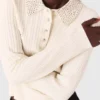 Polo in maglia con colletto con strass Polo in maglia con colletto con strass
