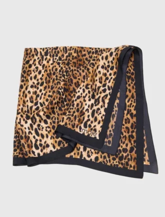 Sciarpa con stampa leopardata