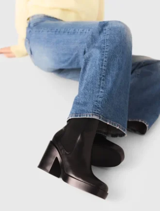 Stivaletto Chelsea in pelle con tacco