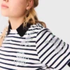 T-shirt con fiore a strisce in strass