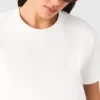 T-shirt con piccolo logo ricamato