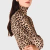 T-shirt con stampa leopardata