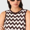 Top all’uncinetto a zigzag Top all’uncinetto a zigzag