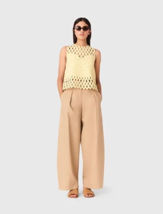 Top all’uncinetto con strass