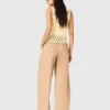 Top all’uncinetto con strass Top all’uncinetto con strass
