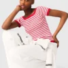 Top in maglia a righe con scollo a barchetta