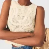 Top senza maniche in maglia all’uncinetto Top senza maniche in maglia all’uncinetto