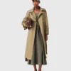 Trench con borchie Trench con borchie