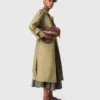 Trench con borchie Trench con borchie