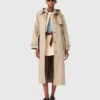 Trench con cappuccio rimovibile Trench con cappuccio rimovibile