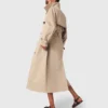Trench con cappuccio rimovibile Trench con cappuccio rimovibile