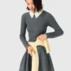 Vestito corto in maglia con collo decorato con perline