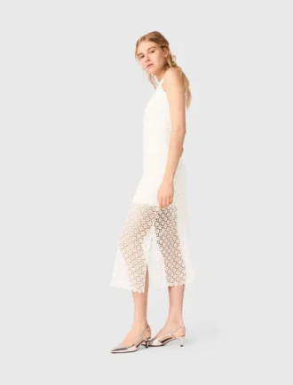 Vestito lungo all’uncinetto con strass