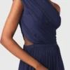 Vestito lungo plissettato asimmetrico Vestito lungo plissettato asimmetrico