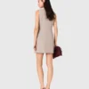 Vestito sartoriale con mini strass Vestito sartoriale con mini strass