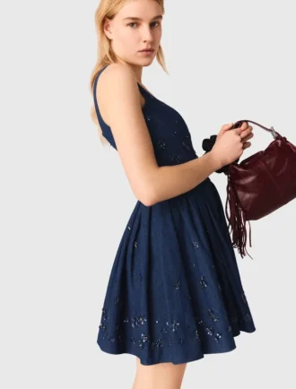 Vestito svasato in denim ricamato
